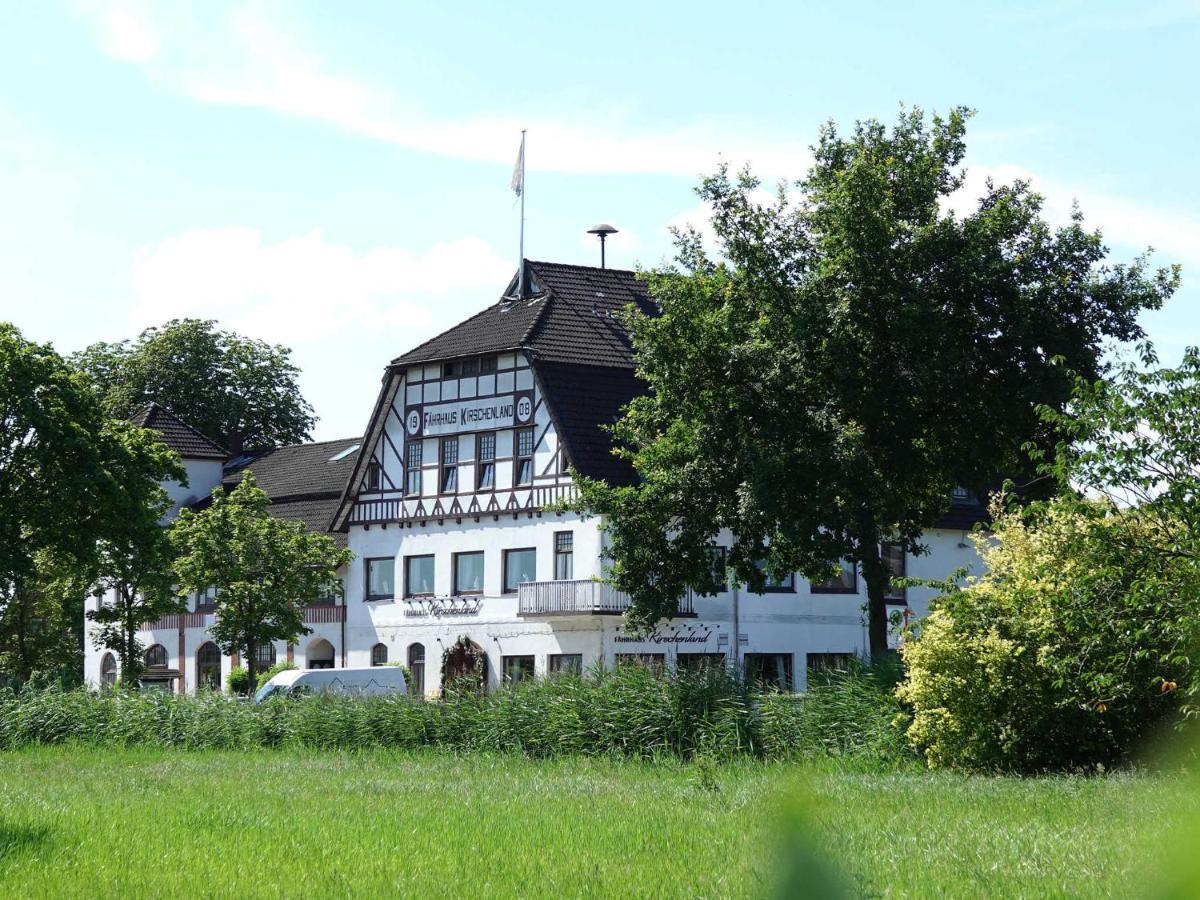 Hotel Faehrhaus Kirschenland Jork Εξωτερικό φωτογραφία